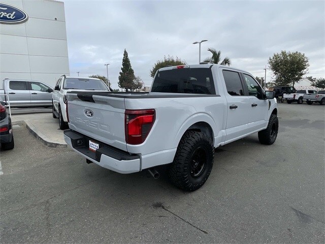 2025 Ford F-150 STX photo 4