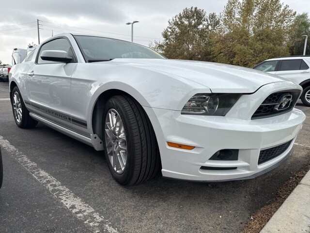 2014 Ford Mustang V6 Premium photo 4