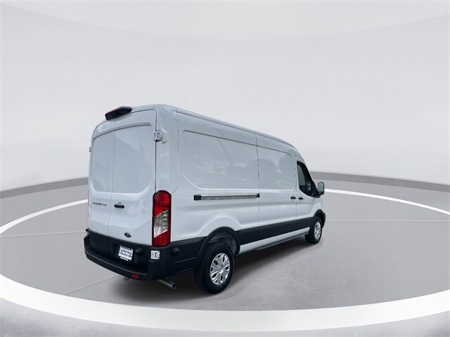 2025 Ford Transit photo 4