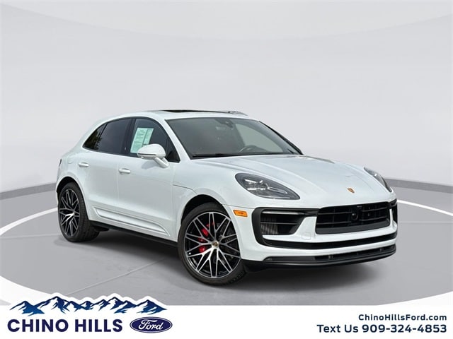 2023 Porsche Macan S's photo