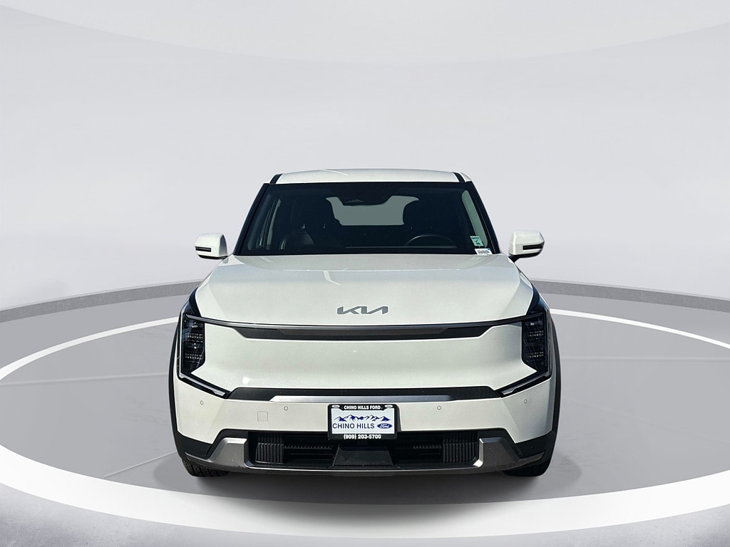 Used 2024 Kia EV9 Light L/R with VIN KNDAB5S1XR6030666 for sale in Chino, CA