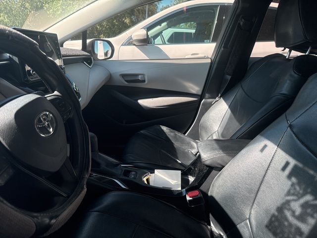 2022 Toyota Corolla LE photo 6