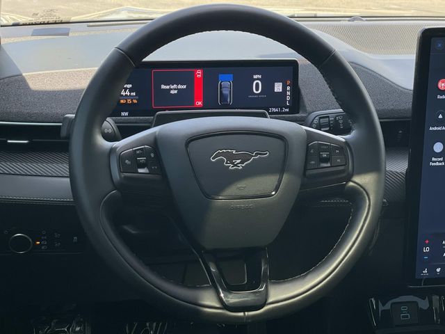 2024 Ford Mustang Mach-E Premium photo 3