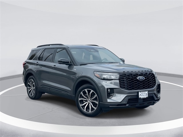 2026 Ford Explorer ST-LINE's photo