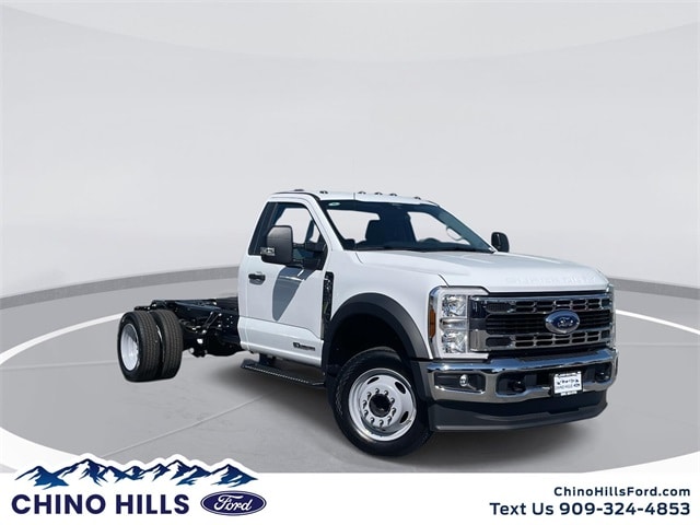 2025 Ford F-550 Super Duty Chassis Cab XL's photo