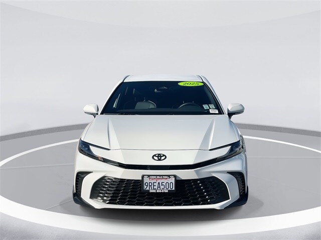 2025 Toyota Camry SE photo 2