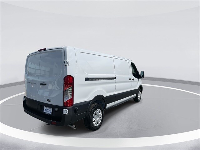 2025 Ford Transit photo 4