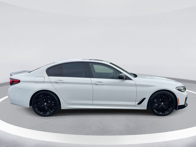 2021 BMW 5 Series 530i photo 2