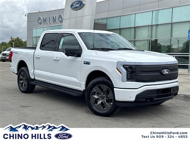2025 Ford F-150 Lightning Flash's photo
