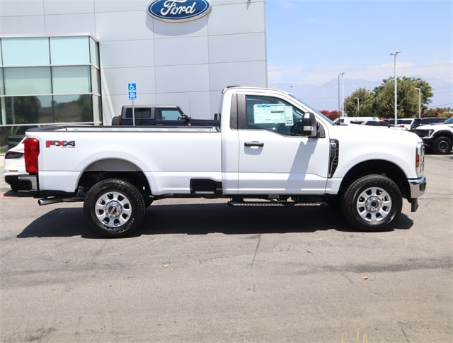 2024 Ford F-350 Super Duty XLT