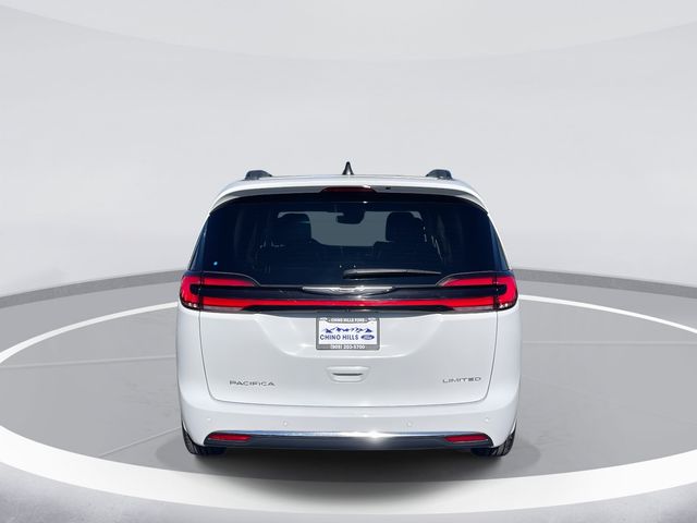2023 Chrysler Pacifica Limited photo 4