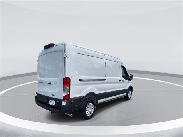 2025 Ford Transit photo 2