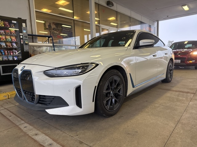 2022 BMW i4 Base's photo