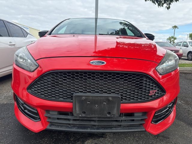 2017 Ford Focus ST photo 5