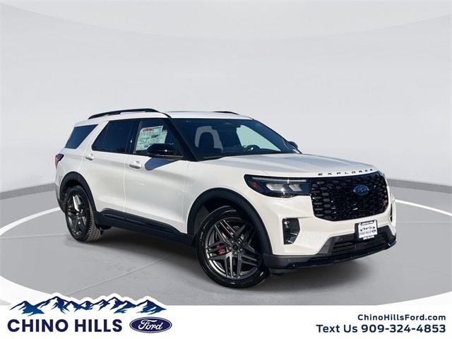 2025 Ford Explorer ST's photo