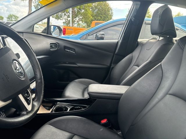 2017 Toyota Prius Prime Premium photo 6