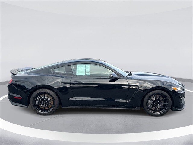 2017 Ford Mustang Shelby GT350 photo 3