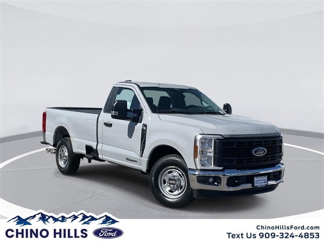 2026 Ford F-350 Super Duty XL's photo