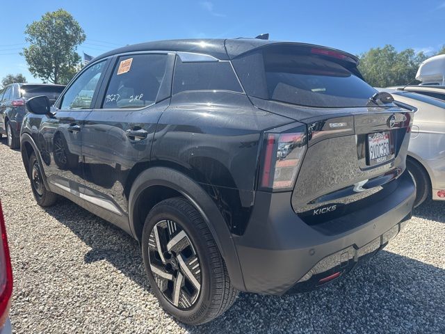 2025 Nissan Kicks SV photo 2