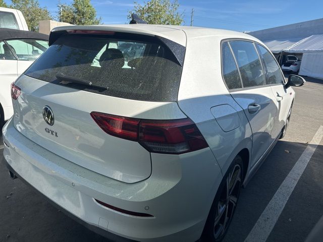 2024 Volkswagen Golf GTI 2.0T SE photo 3