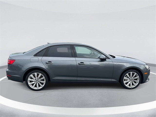 2017 Audi A4 2.0T Premium photo 2