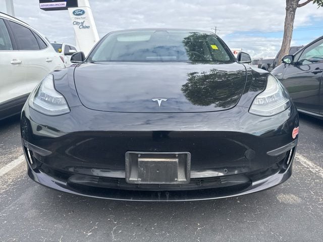 2020 Tesla Model 3 Standard Range Plus photo 5
