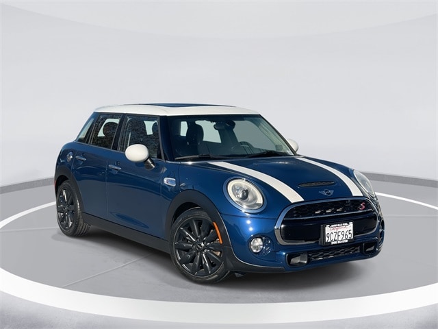 2018 MINI Cooper S's photo