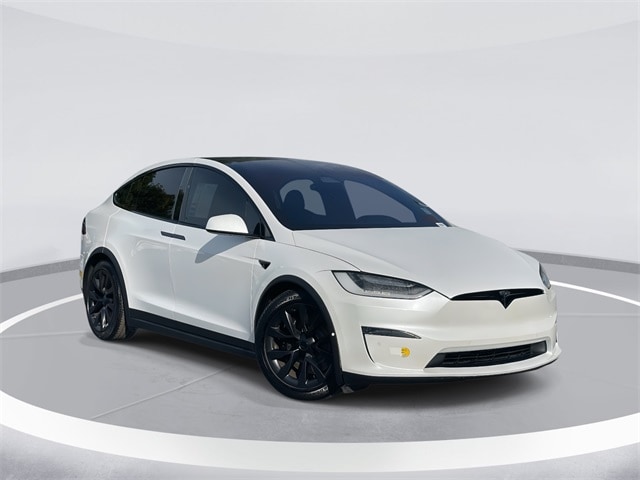 2022 Tesla Model X Long Range's photo