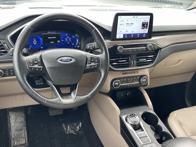 2020 Ford Escape Hybrid Titanium photo 6