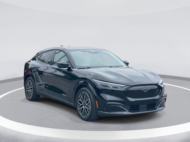 2025 Ford Mustang-Mach-e Premium's photo