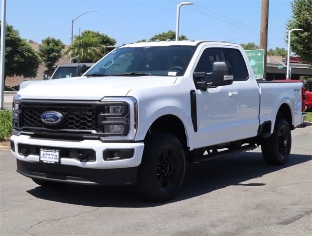 2024 Ford F-350 Super Duty XLT