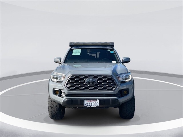 2021 Toyota Tacoma TRD Off-Road photo 2