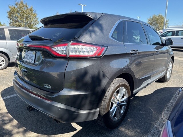 2015 Ford Edge SEL photo 2