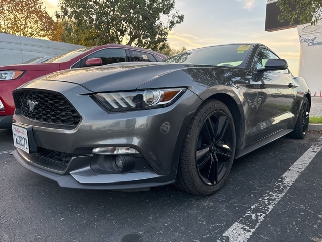 2017 Ford Mustang EcoBoost Premium's photo