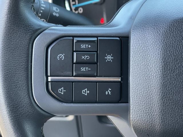 2023 Ford F-150 XLT photo 3