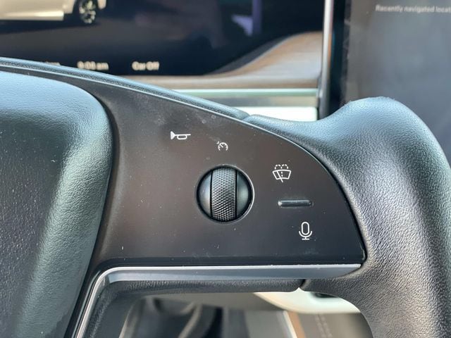 2023 Tesla Model X Standard Range photo 6