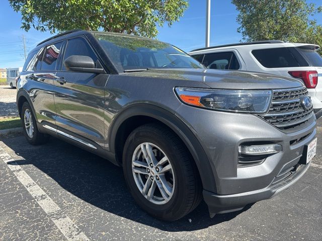 2023 Ford Explorer XLT photo 4