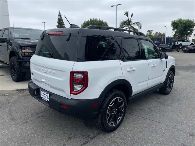 2025 Ford Bronco Sport Outer Banks photo 4