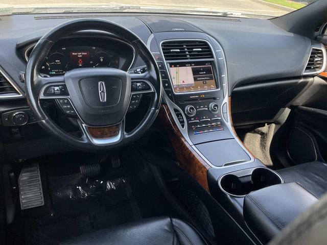 2019 Lincoln Nautilus Reserve photo 5