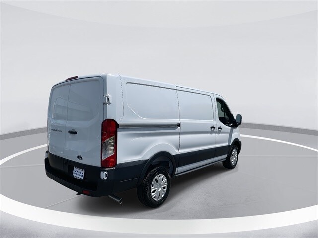 2025 Ford Transit photo 4