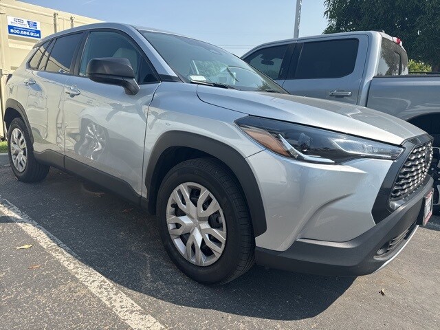 2023 Toyota Corolla Cross L photo 4