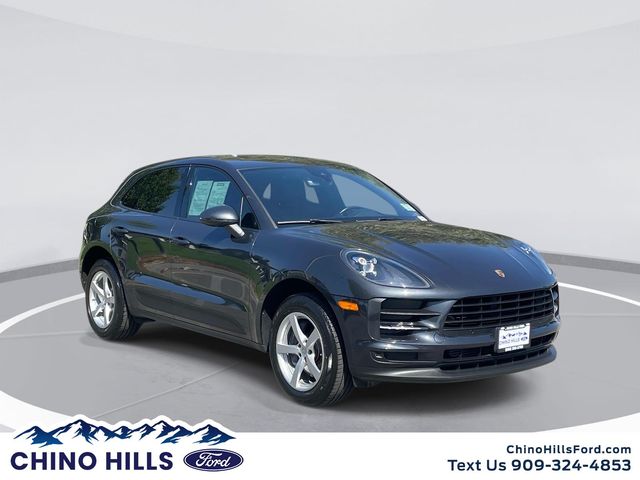 2021 Porsche Macan -'s photo