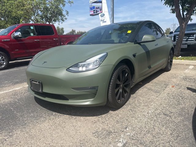 2020 Tesla Model 3 Standard Range Plus's photo