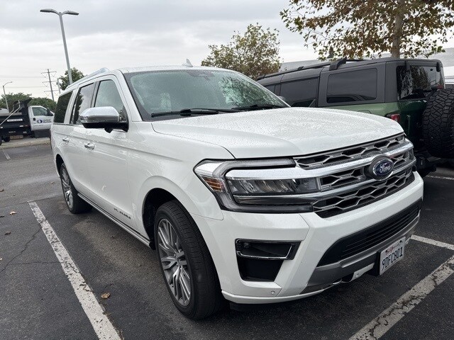 2022 Ford Expedition MAX Platinum photo 4