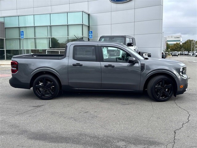 2025 Ford Maverick XLT photo 3