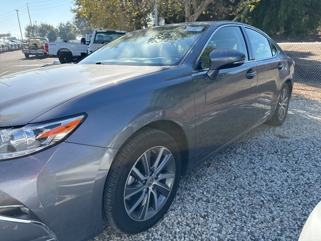 2016 Lexus ES 300h