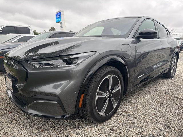 2023 Ford Mustang-Mach-e Premium's photo