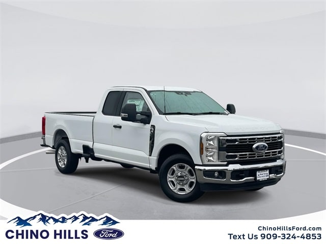 2026 Ford F-350 Super Duty XLT's photo