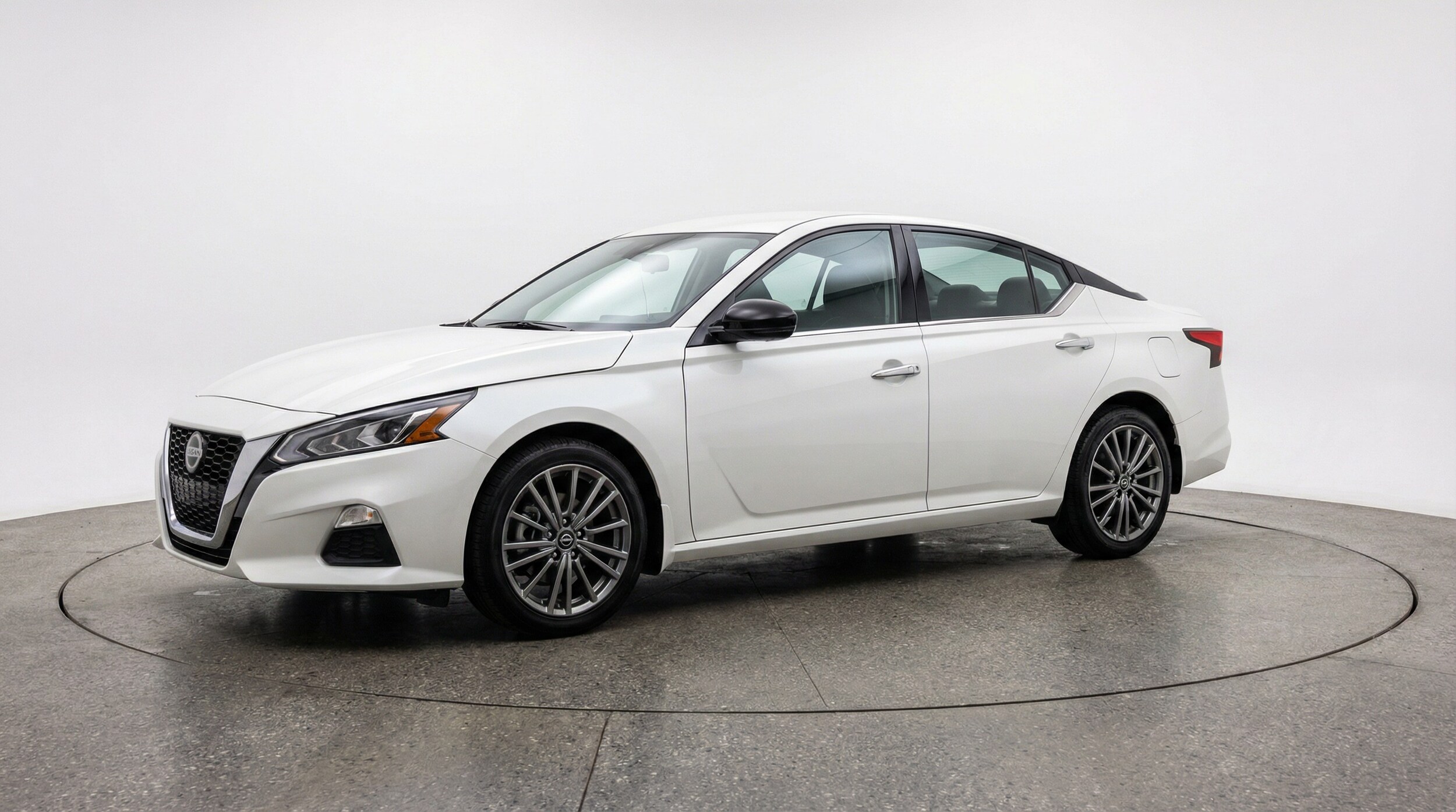 Thumbnail: 2025 Nissan Altima - 3