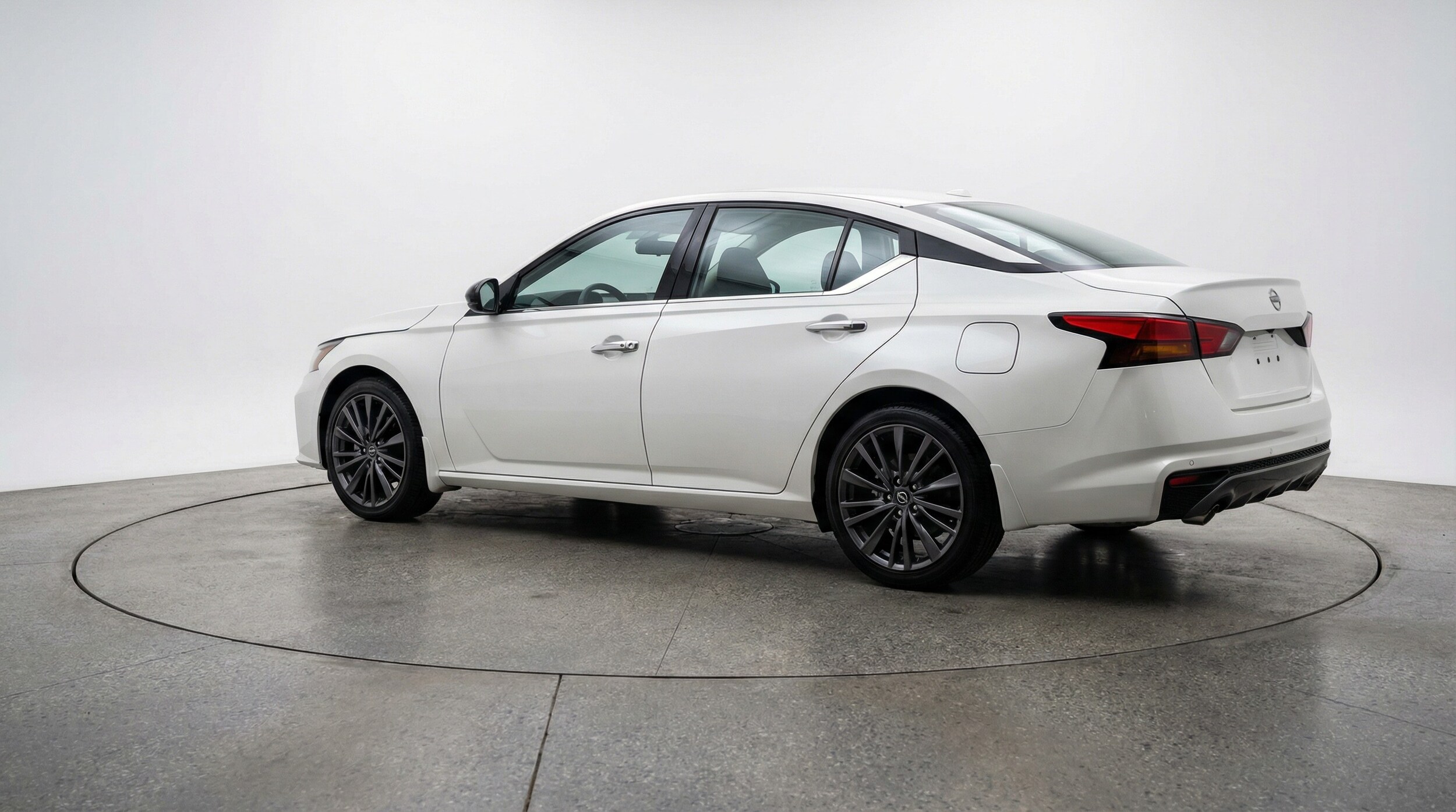 Thumbnail: 2025 Nissan Altima - 5